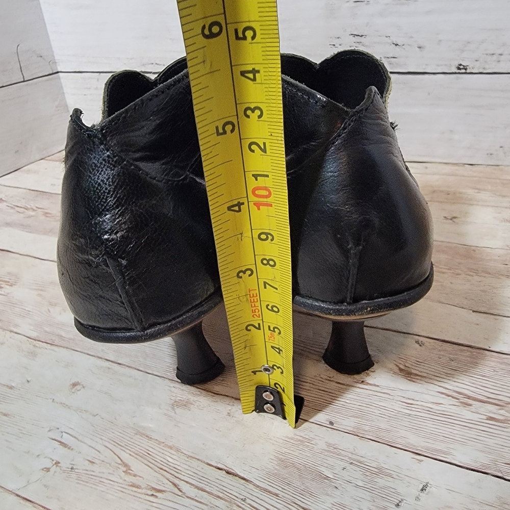 Cydwoq Vintage calfhair and leather booties - Picture 6 of 13